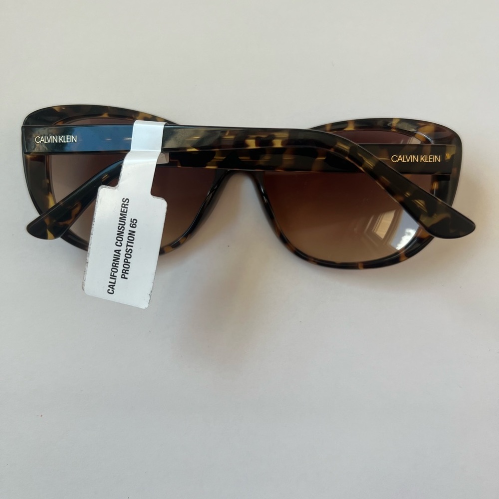 NWT CALVIN KLEIN TORTOISE SUNGLASSES - Picture 3 of 3